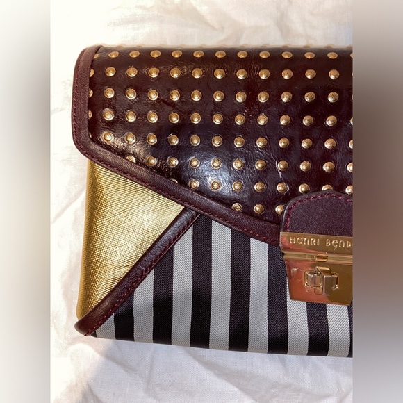 Women’s HENRI BENDEL brown and gold shoulder bag/clutch with gold hardware - Picture 10 of 17